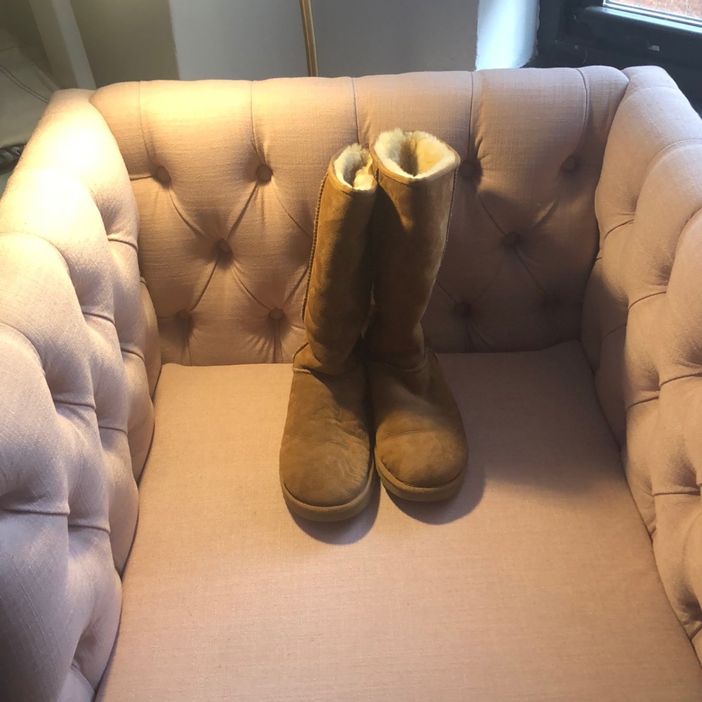 Ugg classic tall boots